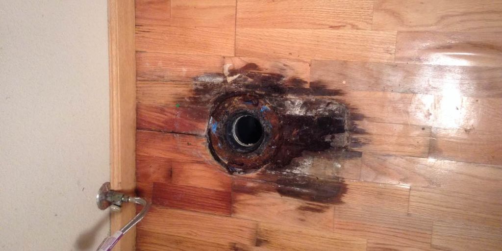 water damage restoration in a neighborhood in Minnesota